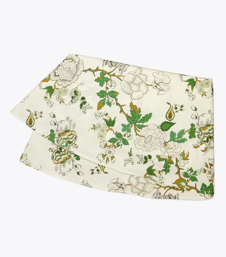 Happy Times Bouquet Round Tablecloth, 120"