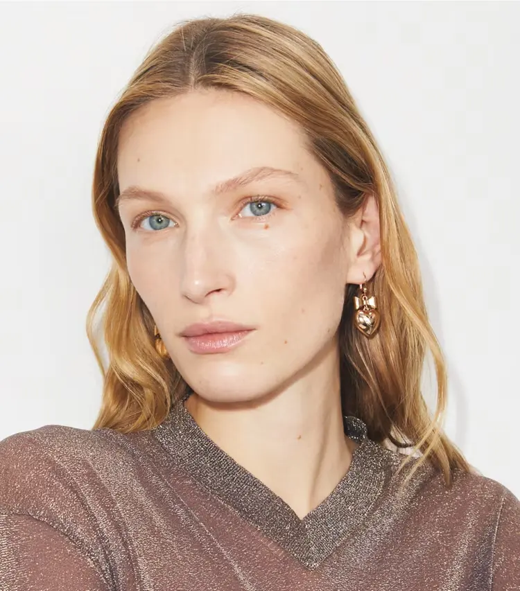 Curiosity Heart And Bow Earrings - Image 3
