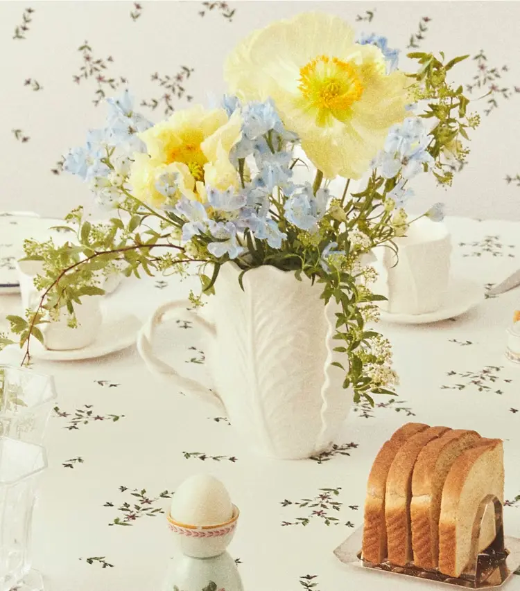 Lettuce Ware Pitcher - Image 3